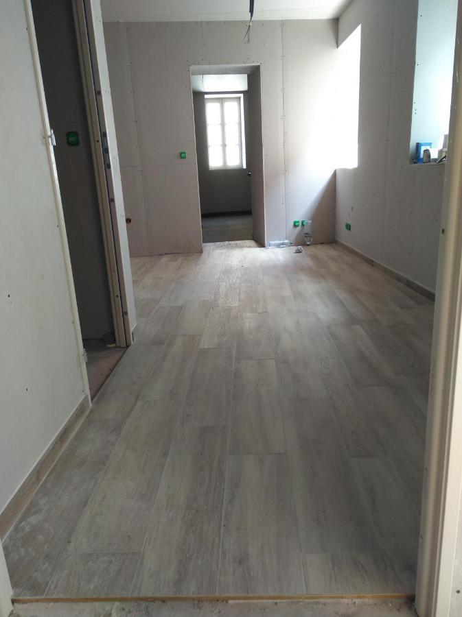 Appartement Spacieux Et Confortable La Roche-de-Glun Eksteriør bilde